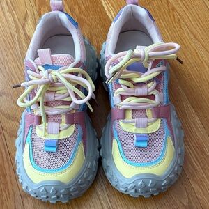 Colorful women Sneakers with Sturdy Soles